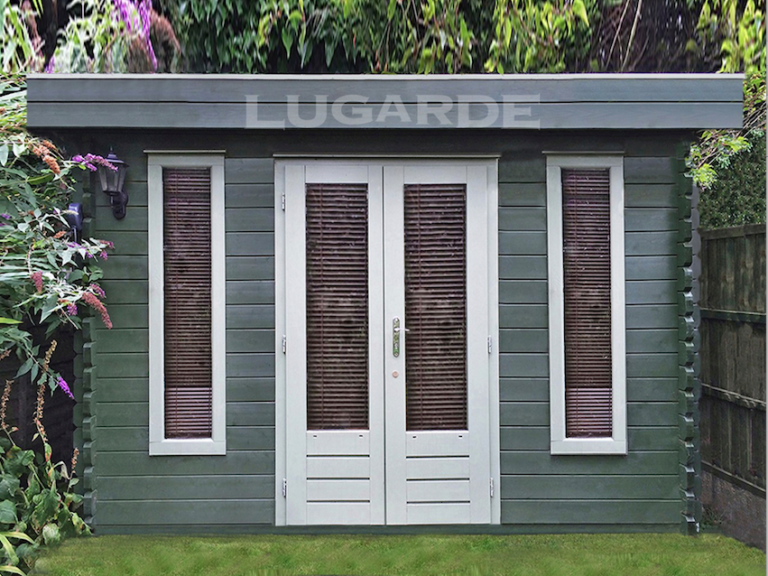 Lugarde Log Cabin flat roof B11