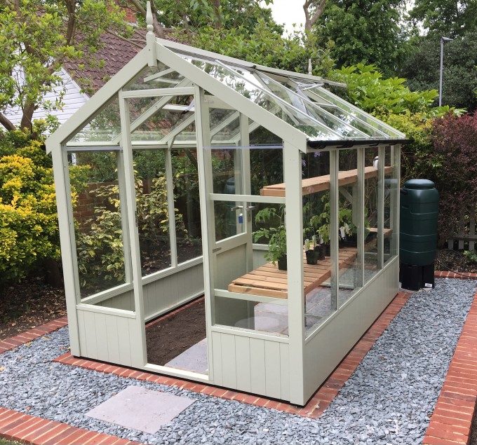 Swallow Kingfisher Greenhouse 6'8 x 8'4 in Vert de terre